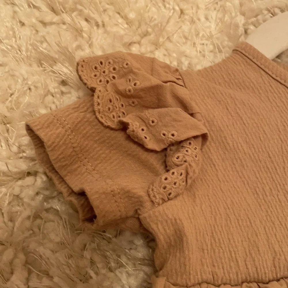Boho Chic Jessica Simpson Coco Brown Eyelet Romper! Worn one time!